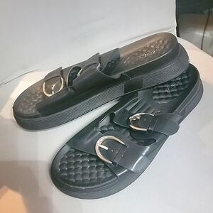 Rouge sandal 👡 color black size 12